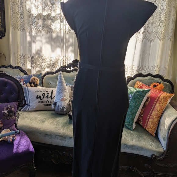 Stop staring keyhole wiggle dress Medium - Picture 8 of 9